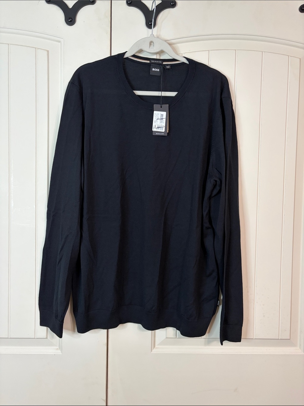 Boss Men's Black Long-Sleeve Crewneck Lighweight Sweater FLAW